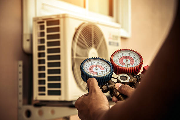 Professional Hvac Maintenance technician working in Sharpsburg, GA
